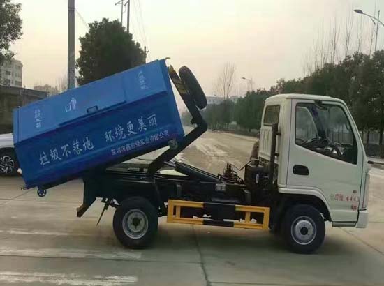 凯马2800钩臂垃圾车(3方)